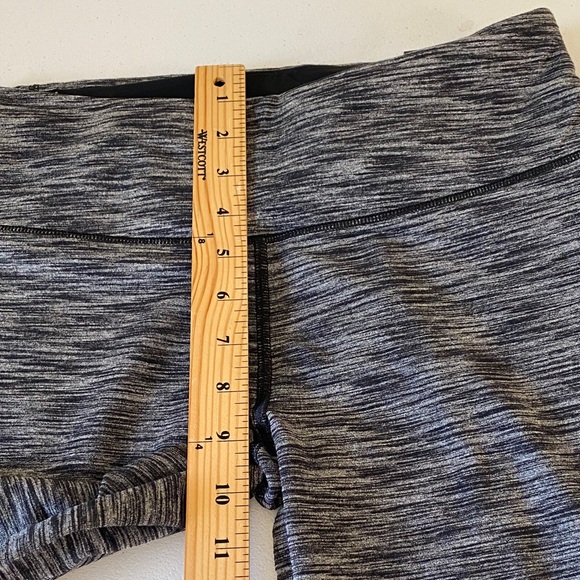 Victoria Sport Secret Heathered Leggings Knockout Capris NWT Sz Med - Picture 7 of 10